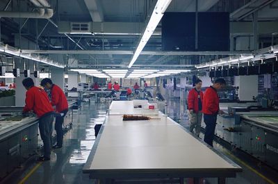 《對話新時代》攝制組走進贏領智尚 專訪陳靈梅，共話時尚創新與企業發展